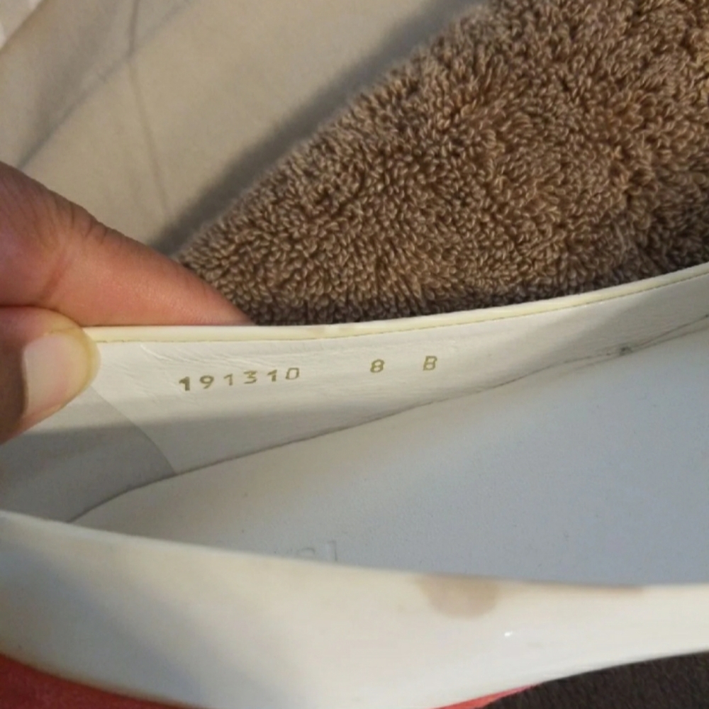 Authentic vintage Gucci Flats - Picture 4 of 11